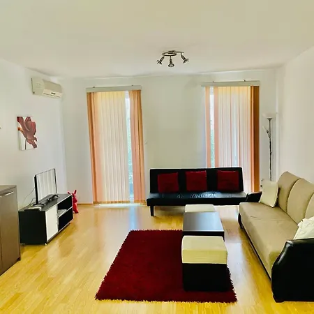 Apart-hotel Aпартаменти мини в бей вю 4*