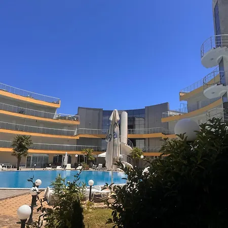 Aпартаменти мини в бей вю 4* Carevo