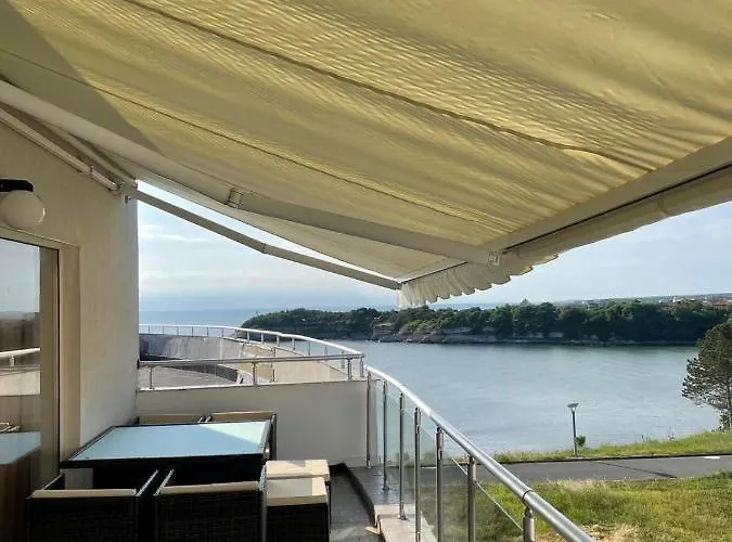 Hotel apartamentowy Aпартаменти мини в бей вю Carewo