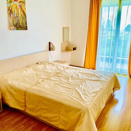 Aпартаменти мини в бей вю 4* تساريفو